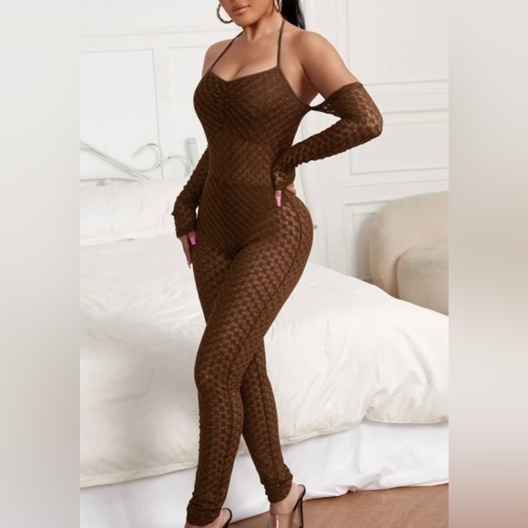 Halter Neck Backless Textured Unitard Jumpsuit - Picture 2 of 3